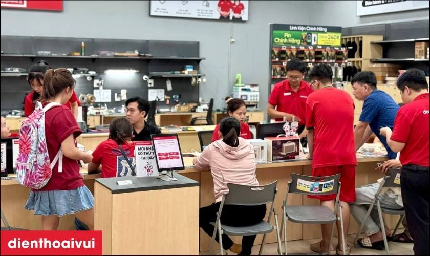 Cửa h&agrave;ng Điện Thoại Vui c&oacute; nhiều chi nh&aacute;nh tại c&aacute;c th&agrave;nh phố lớn