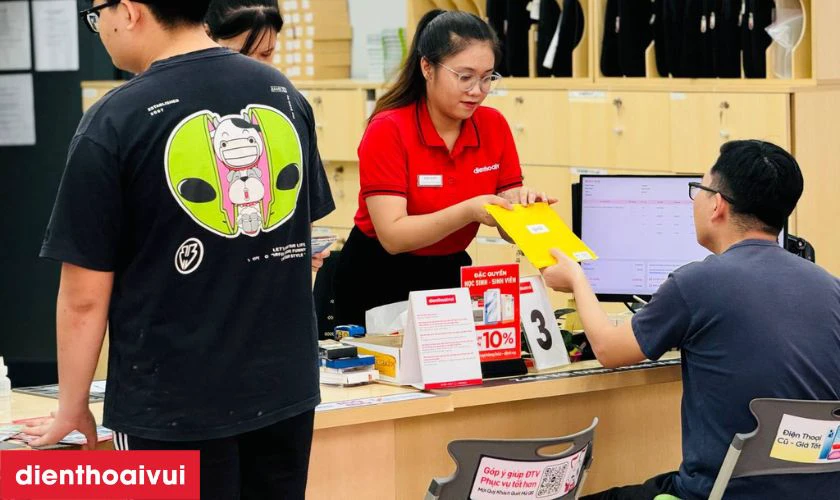 Quy tr&igrave;nh thay pin OPPO A74 chuy&ecirc;n nghiệp lấy liền tại Điện Thoại Vui