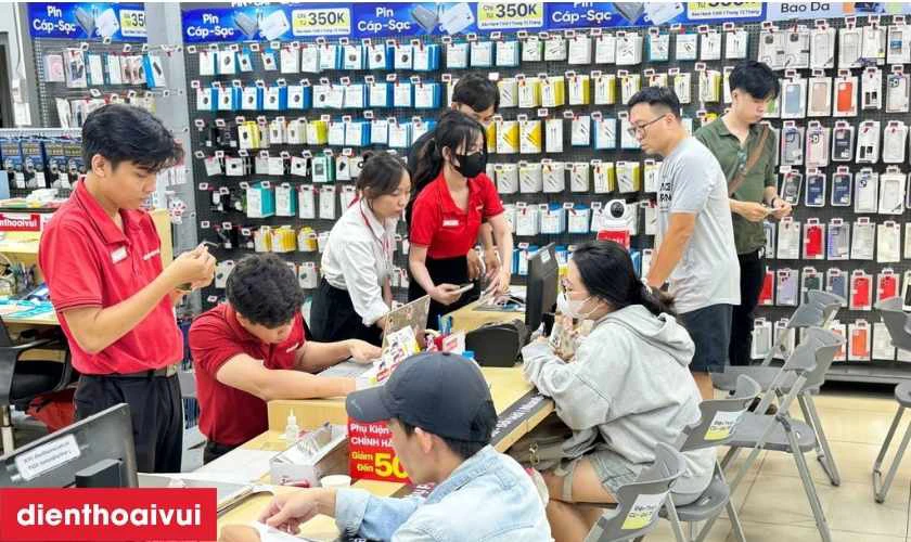Dịch vụ thay linh kiện lấy liền tại Điện Thoại Vui