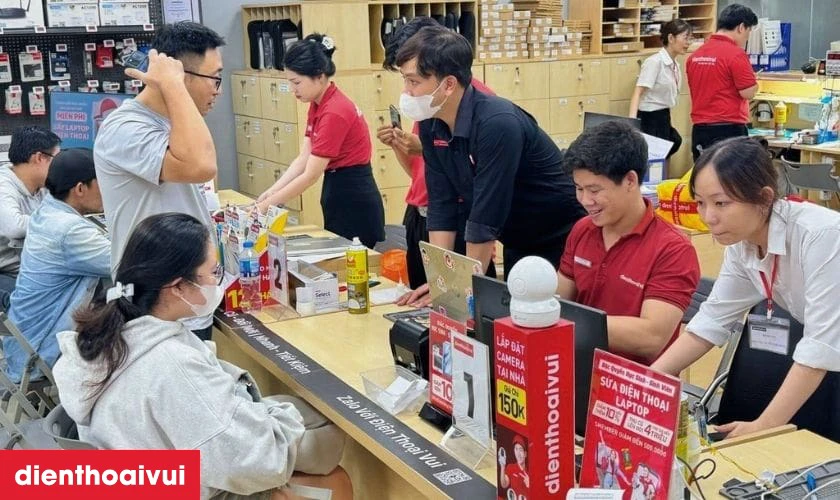 Dịch vụ thay pin OPPO A78 lấy liền tại Điện Thoại Vui