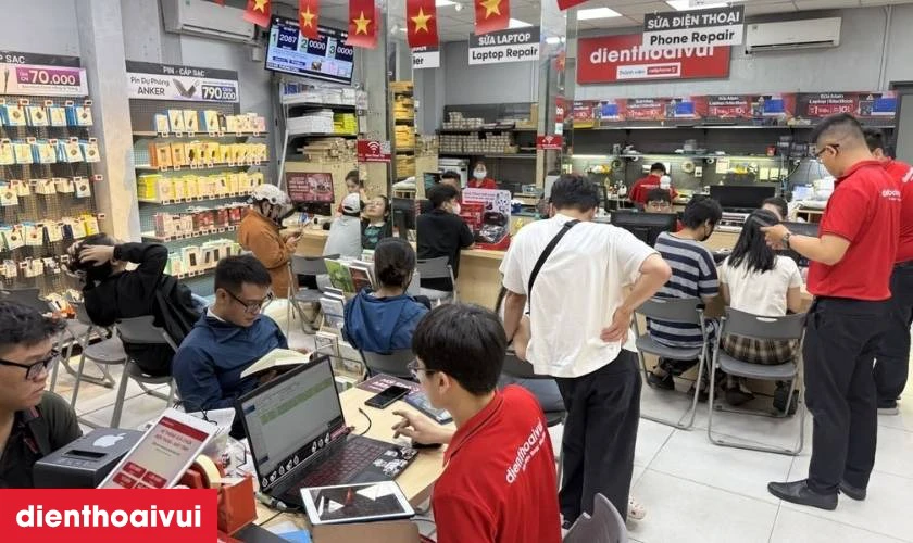 Địa chỉ thay pin OPPO ch&iacute;nh h&atilde;ng