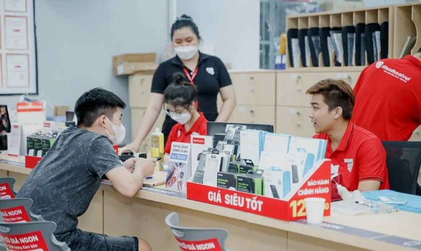 L&yacute; do n&ecirc;n chọn thay pin OPPO tại Điện Thoại Vui quận Long Bi&ecirc;n?