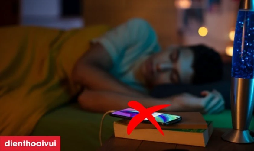 Điện thoại sạc qua đêm, dùng bộ sạc không chính hãng