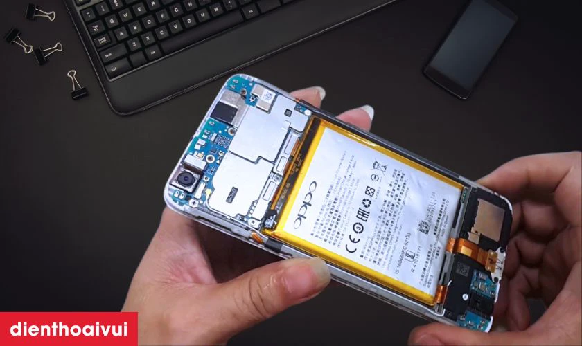 C&aacute;c dấu hiệu nhận biết bạn cần thay pin