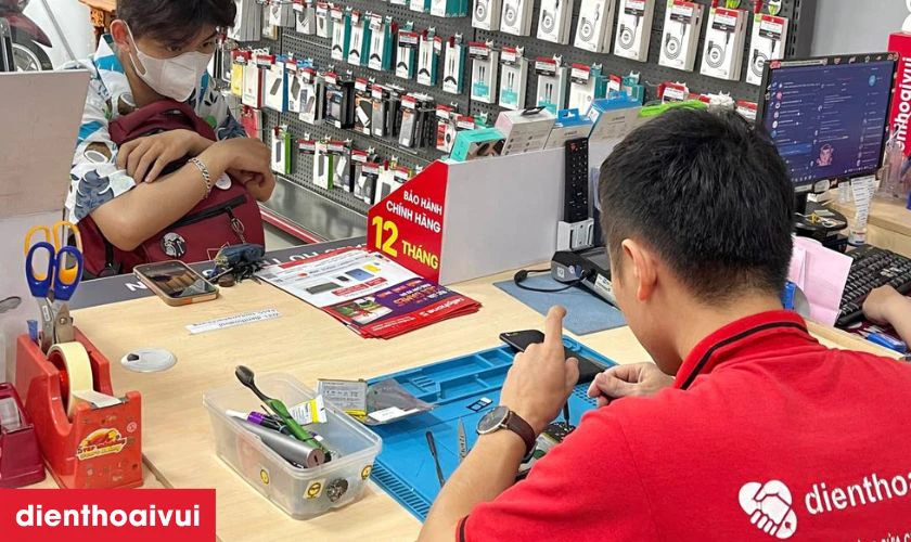 Dịch vụ thay pin Oppo Reno 5 lấy liền tại Điện Thoại Vui