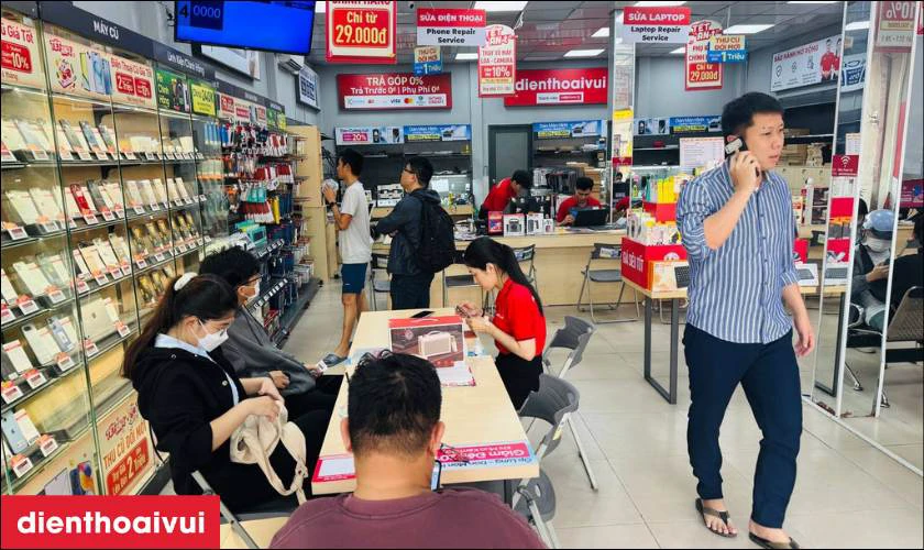 Quy trình thay pin OPPO Reno 5 Pro chuyên nghiệp lấy liền tại Điện Thoại Vui