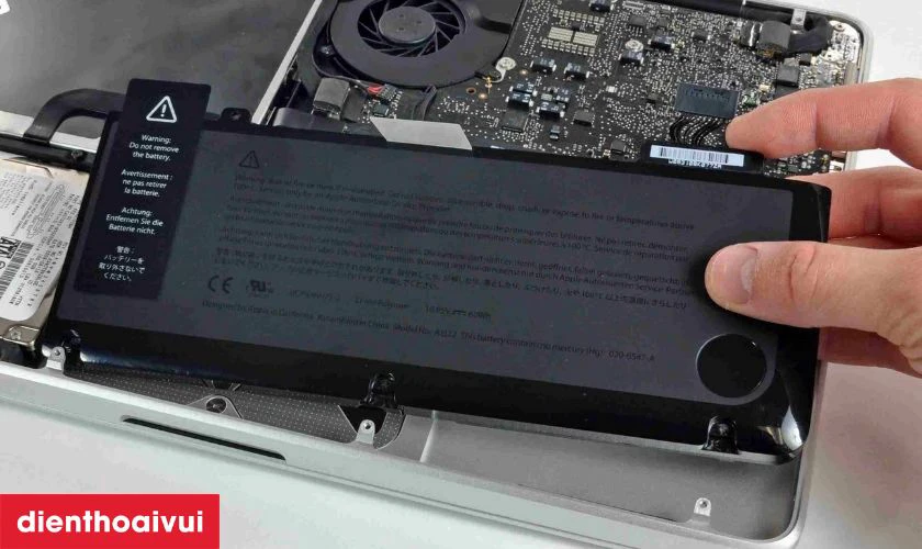 Thay pin Pisen ch&iacute;nh h&atilde;ng Macbook Pro 13 inch 2019 chất lượng