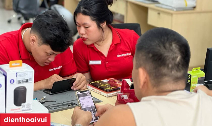 Dịch vụ thay pin POCO X4 GT lấy liền tại Điện Thoại Vui