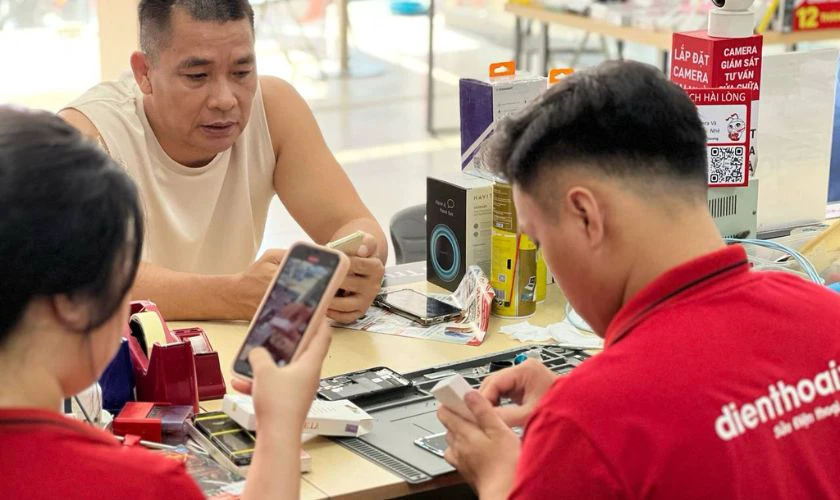Yếu tố ảnh hưởng đến giá thay pin realme quận Gò Vấp