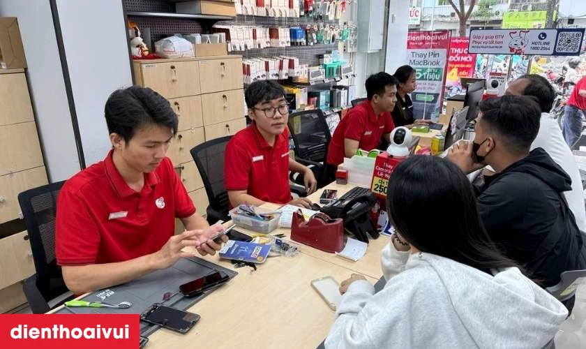 Dịch vụ thay pin Samsung A41 chính hãng Deji lấy liền tại Điện Thoại Vui