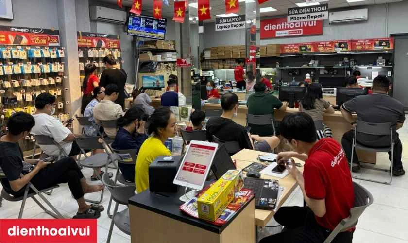 Thay pin Samsung Galaxy A05s chính hãng Deji chính hãng, giá rẻ tại Điện Thoại Vui