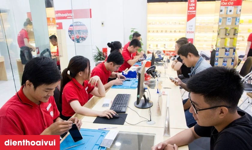 Dịch vụ thay pin Samsung A14 lấy liền tại Điện Thoại Vui được nhiều kh&aacute;ch h&agrave;ng lựa chọn