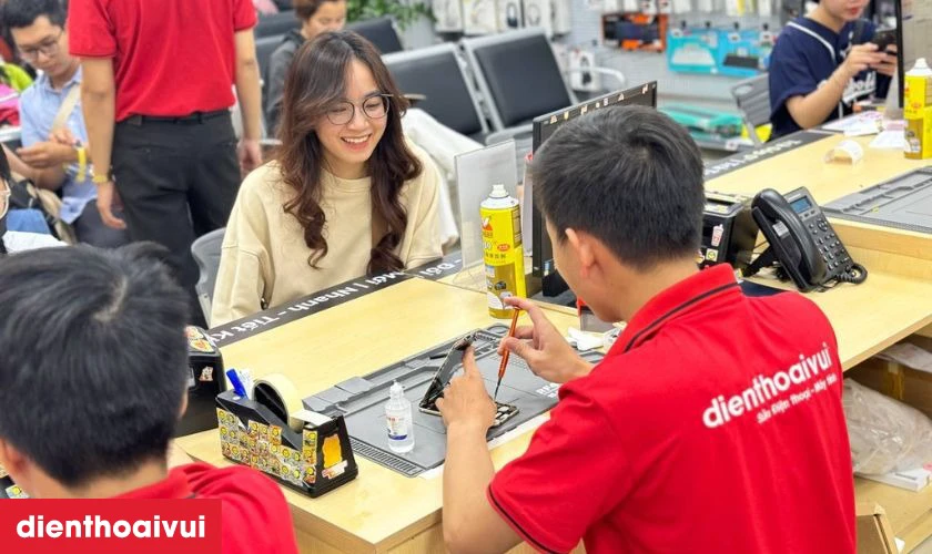 Điện Thoại Vui l&agrave; địa chỉ thay pin Samsung A21 được nhiều người lựa chọn