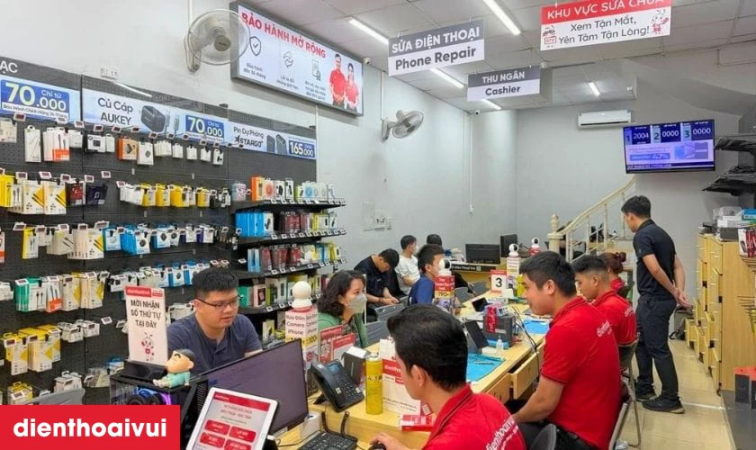 V&igrave; sao n&ecirc;n thay pin tại Điện Thoại Vui?