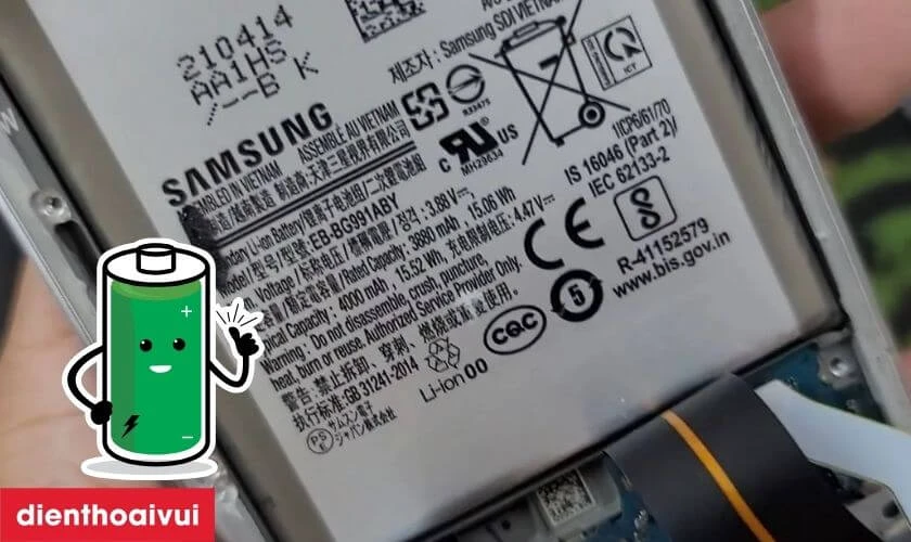 C&oacute; n&ecirc;n thay pin Samsung Galaxy S21 Plus kh&ocirc;ng?
