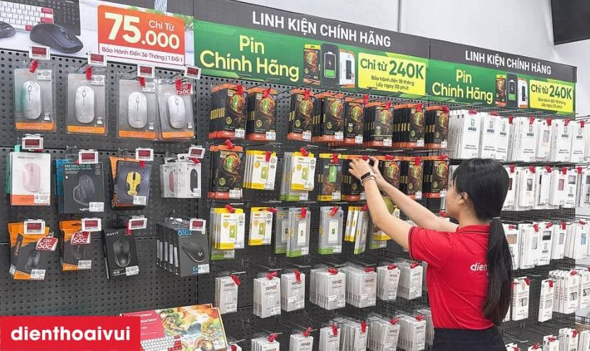 Thay pin Samsung Galaxy S22 ch&iacute;nh h&atilde;ng Deji ở đ&acirc;u uy t&iacute;n, lấy liền lại TPHCM v&agrave; H&agrave; Nội