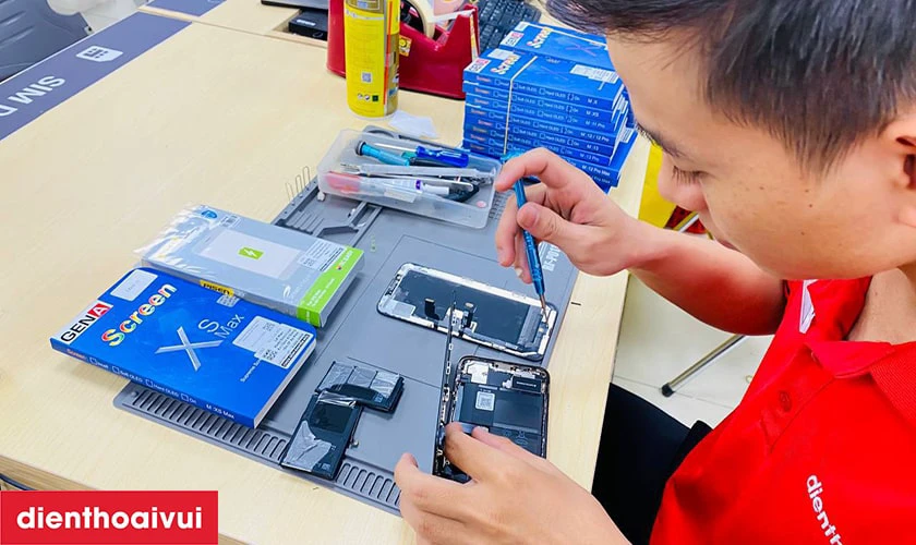 Kiểm tra, x&aacute;c định lỗi pin Samsung Z Fold 5 v&agrave; b&aacute;o gi&aacute;