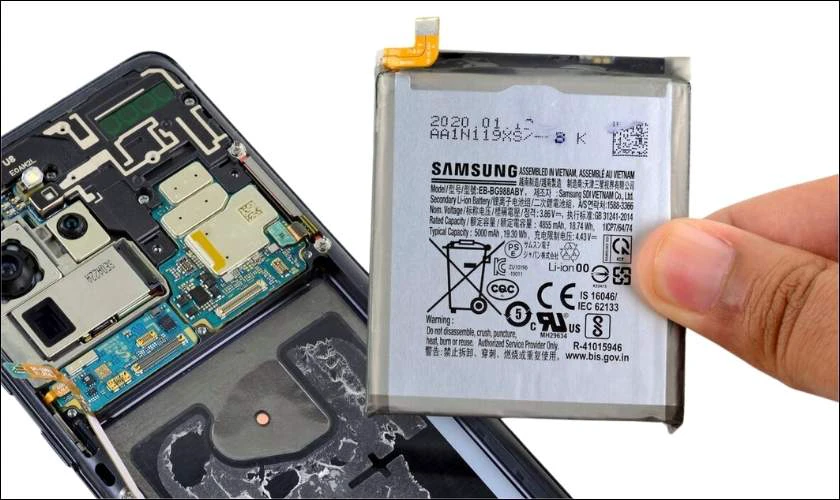 Lưu &yacute; cần biết trước khi thay pin mới cho điện thoại Samsung 