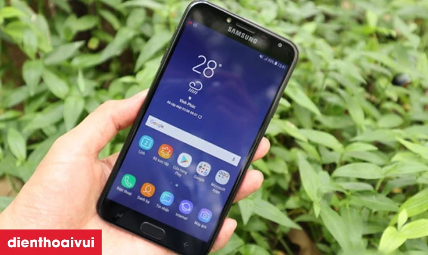 C&oacute; n&ecirc;n thay pin Samsung J4 Prime