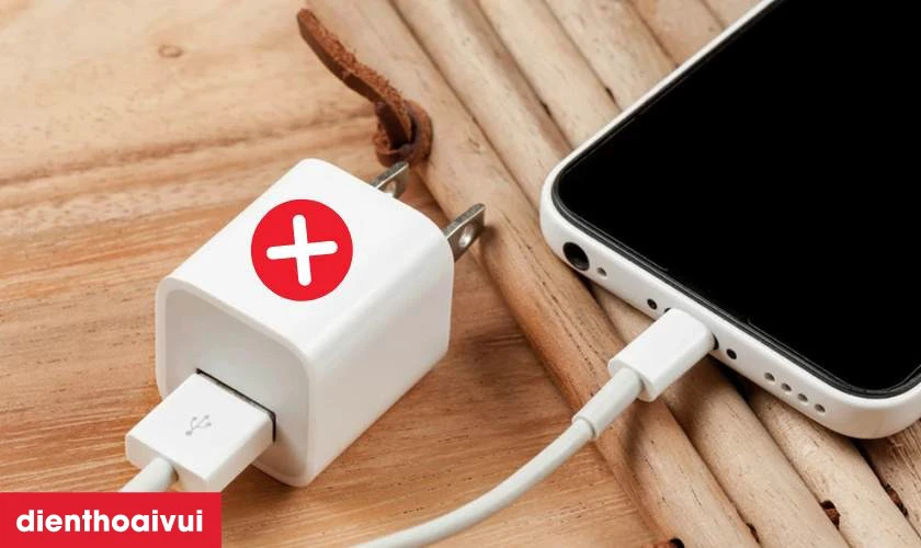 Chất lượng sạc v&agrave; c&aacute;p sạc k&eacute;m