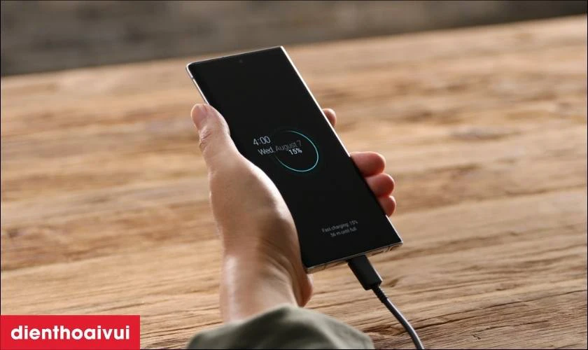 Sạc pin l&acirc;u nhưng kh&ocirc;ng đầy