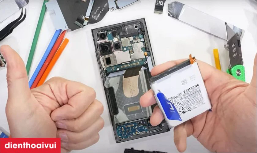 C&oacute; n&ecirc;n thay pin Samsung S23 Ultra kh&ocirc;ng?