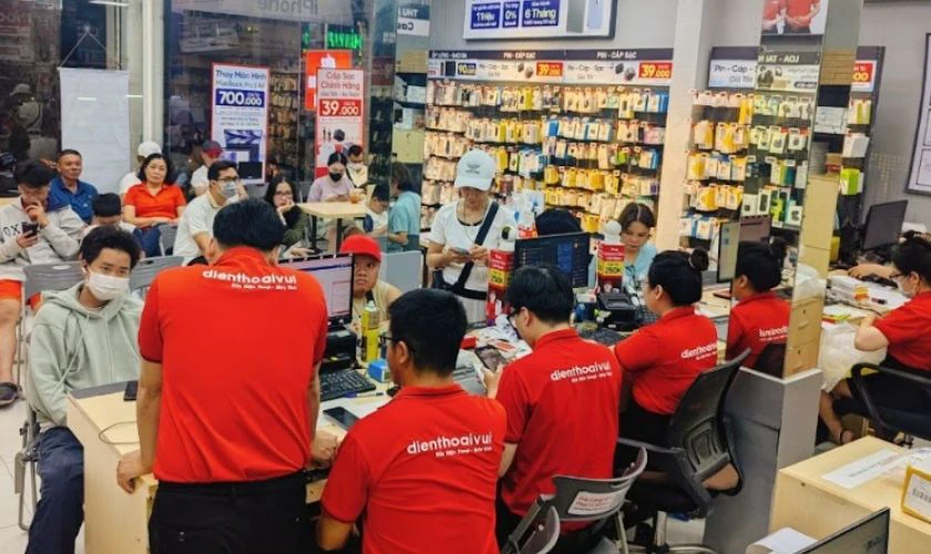 Ưu điểm khi thay pin Tecno quận 4 tại Điện Thoại Vui