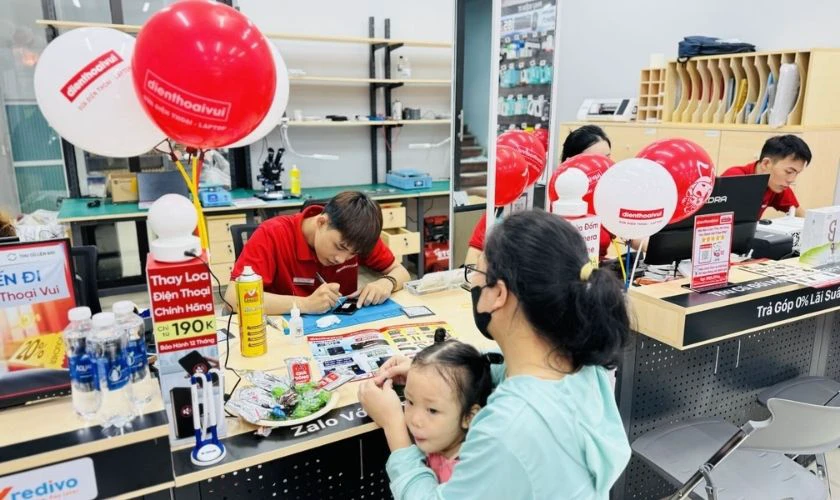 Thay pin Tecno quận Tân Bình