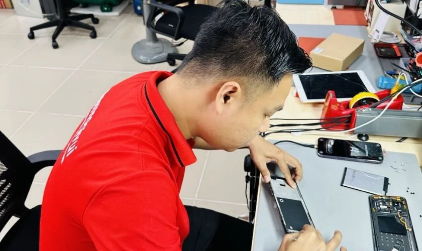 Công thợ kỹ thuật