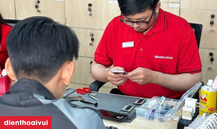 Pin mới được kiểm tra kỹ lưỡng về hiệu năng sạc v&agrave; độ ổn định