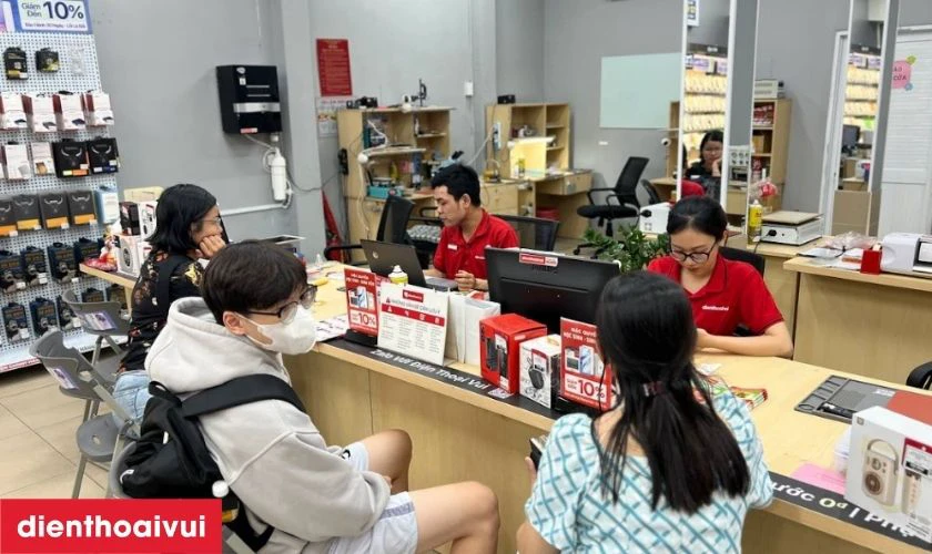 M&aacute;y m&oacute;c v&agrave; c&ocirc;ng cụ chuy&ecirc;n dụng đảm bảo thao t&aacute;c an to&agrave;n, ch&iacute;nh x&aacute;c