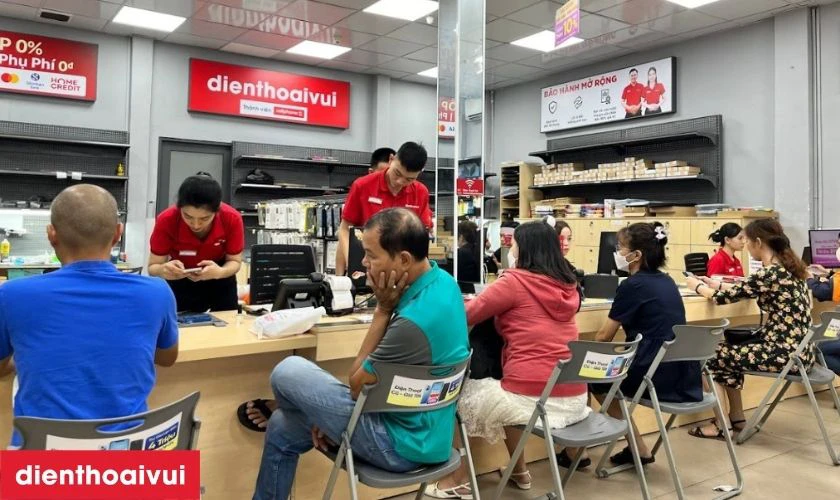 Thay pin Vivo Y36 ở đ&acirc;u uy t&iacute;n, ch&iacute;nh h&atilde;ng?