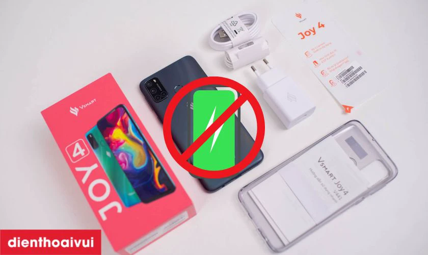 Điện thoại kh&ocirc;ng được sạc đầy