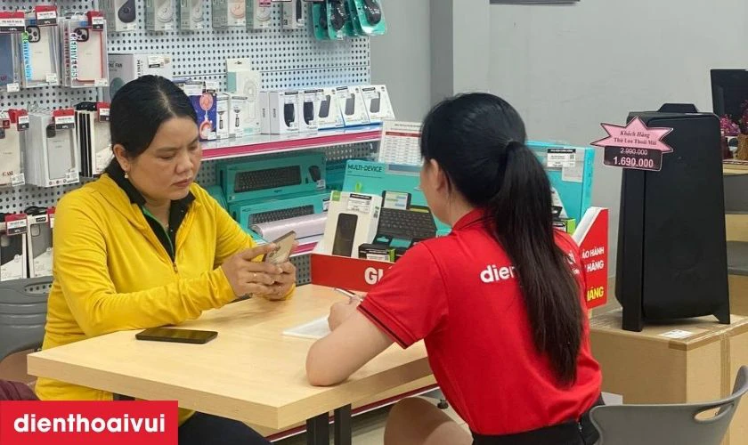 B&agrave;n giao v&agrave; tư vấn ch&iacute;nh s&aacute;ch bảo h&agrave;nh v&agrave; thanh to&aacute;n