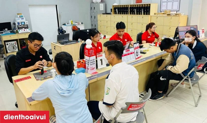 Thay pin Vsmart Live 4 ở đ&acirc;u uy t&iacute;n, lấy liền lại TPHCM v&agrave; H&agrave; Nội