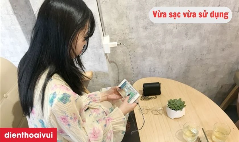 Nguy&ecirc;n nh&acirc;n khiến pin Vsmart Live 4 bị chai phồng v&agrave; hư hỏng