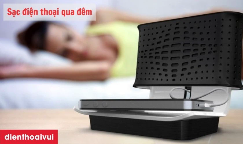 Sạc điện thoại Vsmart Live 4 qua đ&ecirc;m