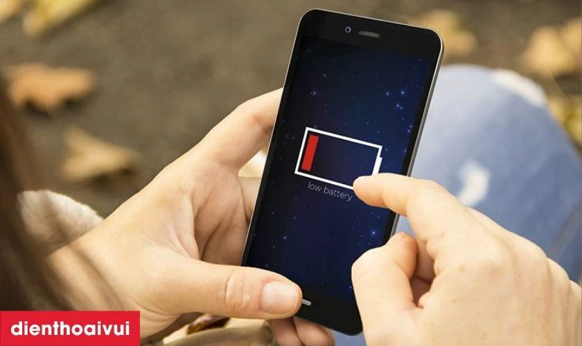 Pin b&aacute;o ảo, điện thoại nhanh ch&oacute;ng hết pin