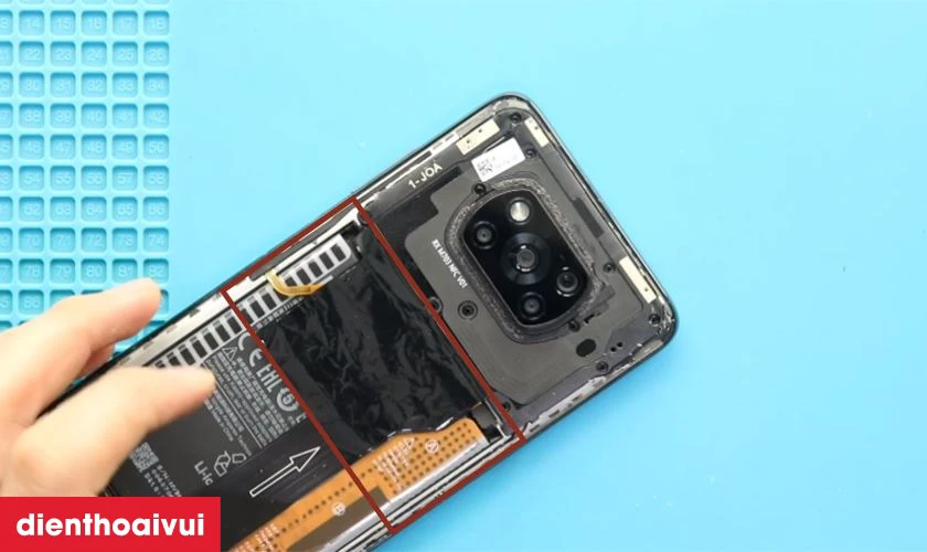 Điện thoại nhanh hết pin, sập nguồn đột ngột l&agrave; dấu hiệu cần thay pin mới