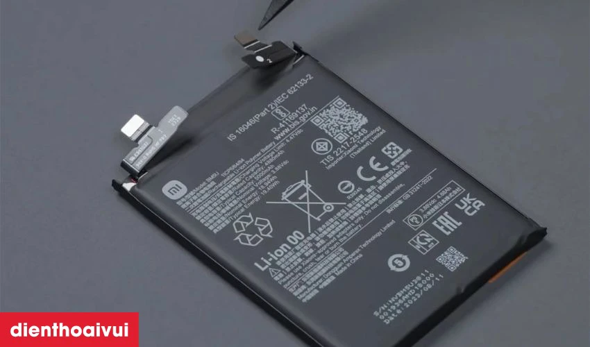 Pin phồng, sập nguồn li&ecirc;n tục l&agrave; dấu hiệu hư hỏng cần thay mới