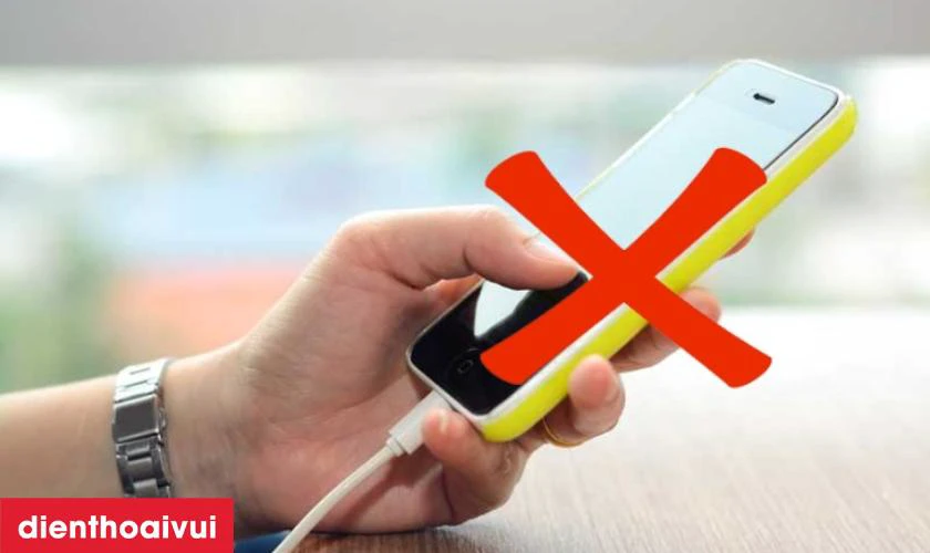 C&aacute;ch bảo quản điện thoại sau khi thay pin