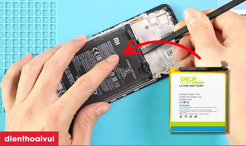C&oacute; n&ecirc;n thay pin Xiaomi Redmi 5 h&atilde;ng Deji kh&ocirc;ng?