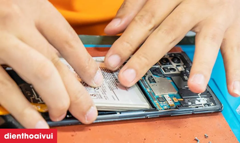 Có nên thay pin Xiaomi Redmi 9C không?