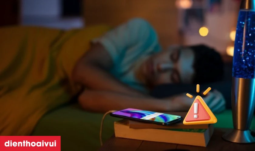 Sạc pin qua đ&ecirc;m l&agrave; nguy&ecirc;n nh&acirc;n g&acirc;y hư hỏng, giảm tuổi thọ pin