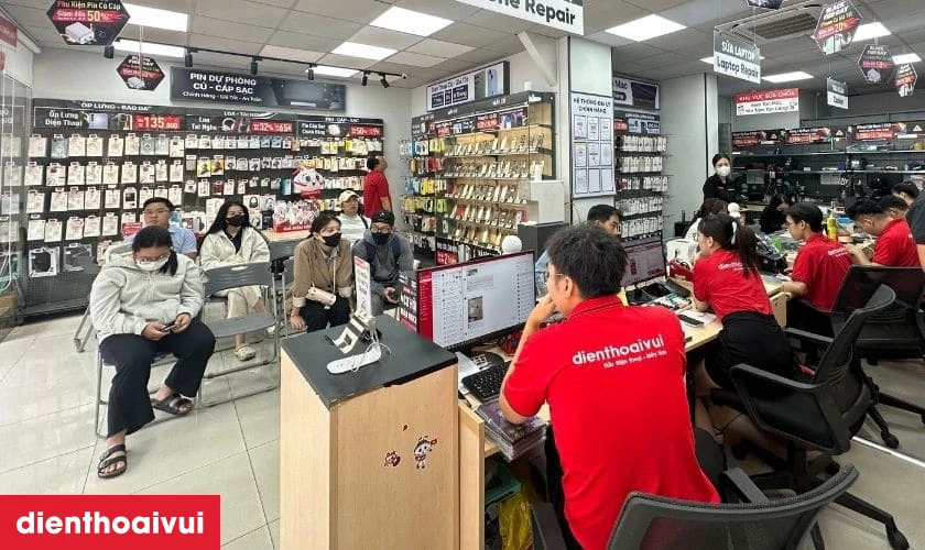 Tại sao n&ecirc;n thay pin Xiaomi Redmi Note 12 ch&iacute;nh h&atilde;ng Deji ở Điện Thoại Vui?