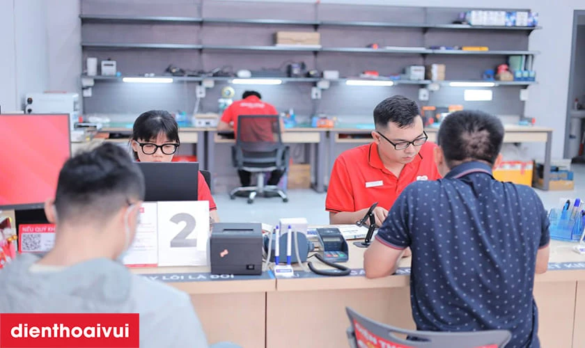 Thay RAM laptop Patriot DDR4 8GB Bus 3200 gi&aacute; tốt tại Điện Thoại Vui