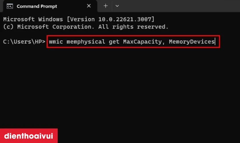 Nhập &ldquo;wmic memphysical get MaxCapacity, MemoryDevices&rdquo;