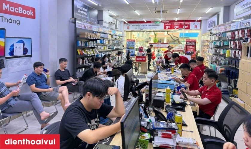 Tại sao n&ecirc;n thay ron m&agrave;n h&igrave;nh iPhone 12 Pro Max ở Điện Thoại Vui?