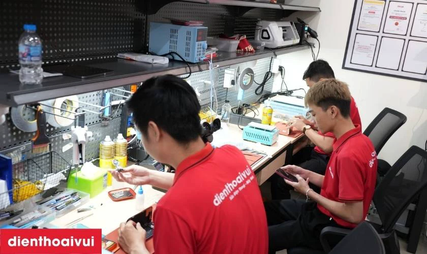 Tại sao nên thay ron màn hình iPhone 13 Pro ở Điện Thoại Vui?