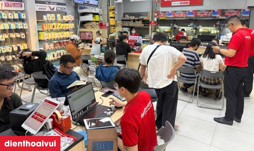 Quy trình thay ron màn hình iPhone 15 Plus tại Điện Thoại Vui